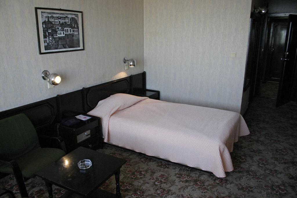 دوبريتش Hotel Bulgaria الغرفة الصورة