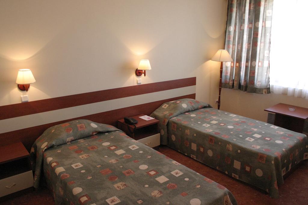 دوبريتش Hotel Bulgaria الغرفة الصورة