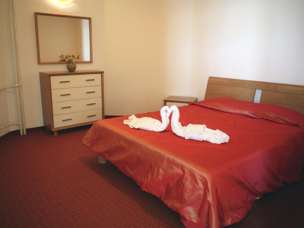 دوبريتش Hotel Bulgaria الغرفة الصورة