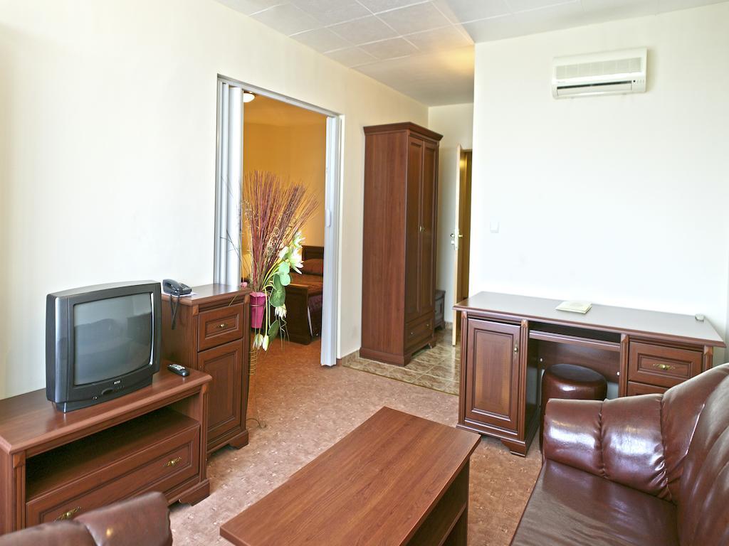 دوبريتش Hotel Bulgaria الغرفة الصورة